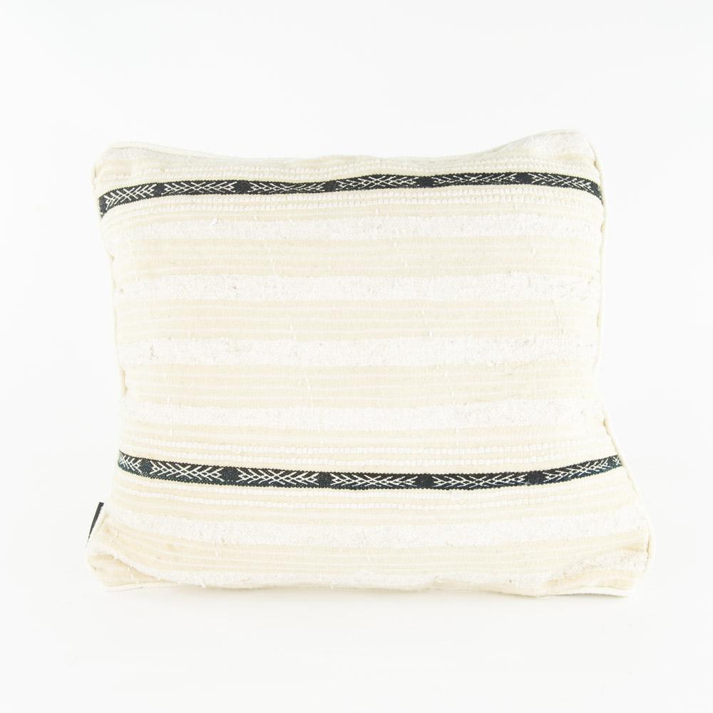 Boho Kissen – Casa Eurabia, weiß, beige, schwarz, L 42 cm, B 40 cm, H 10 cm, Wolle, Baumwolle, Rohbaumwolle, Marokko, Design